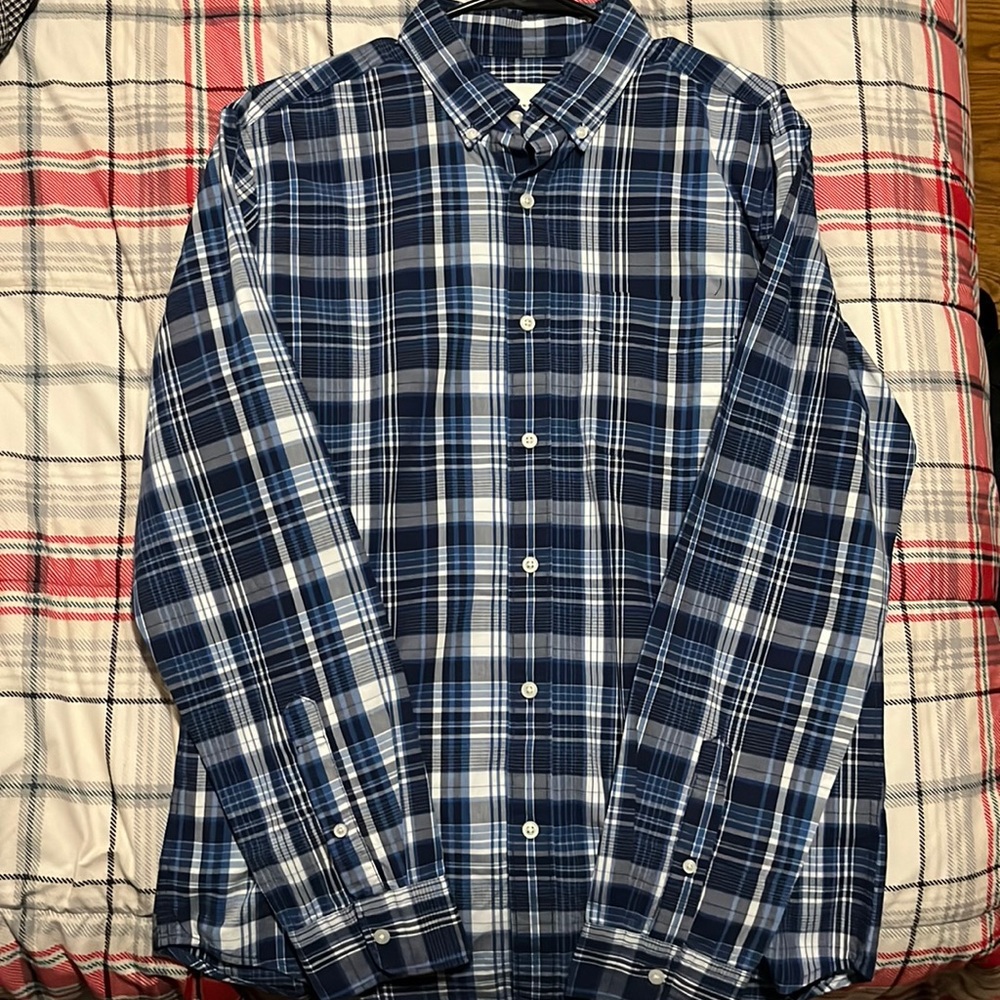 Medium American Eagle Button Down Dress shirt